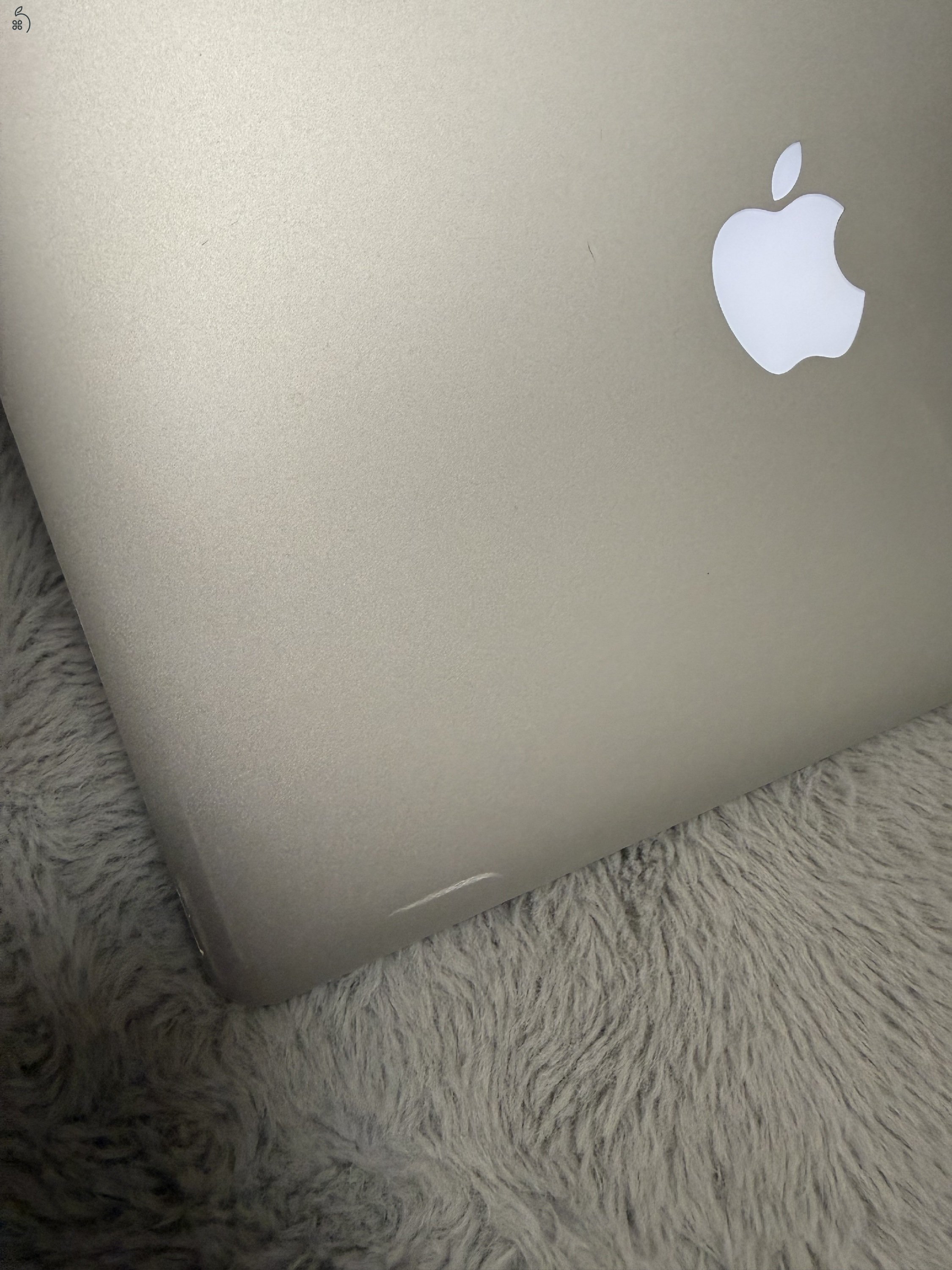 Eladó Apple MacBook Pro Retina 13” (2013 vége) – Friss akkumulátorral, megkímélt állapotban!