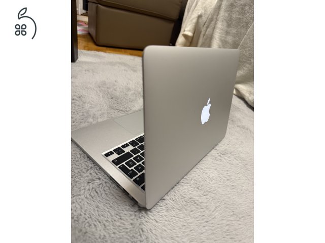 Eladó Apple MacBook Pro Retina 13” (2013 vége) – Friss akkumulátorral, megkímélt állapotban!