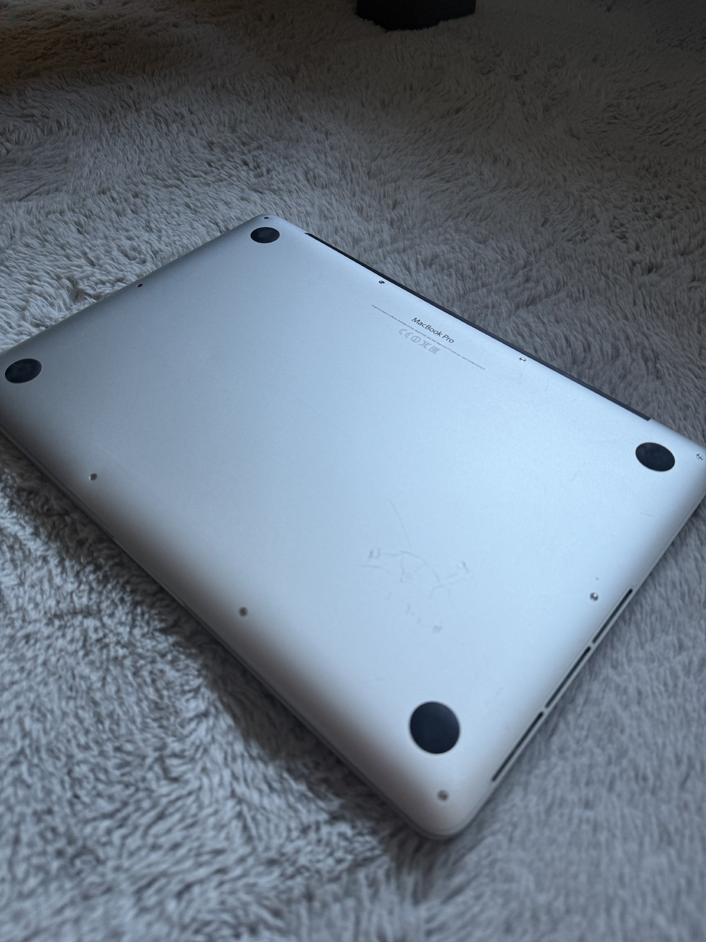 Eladó Apple MacBook Pro Retina 13” (2013 vége) – Friss akkumulátorral, megkímélt állapotban!