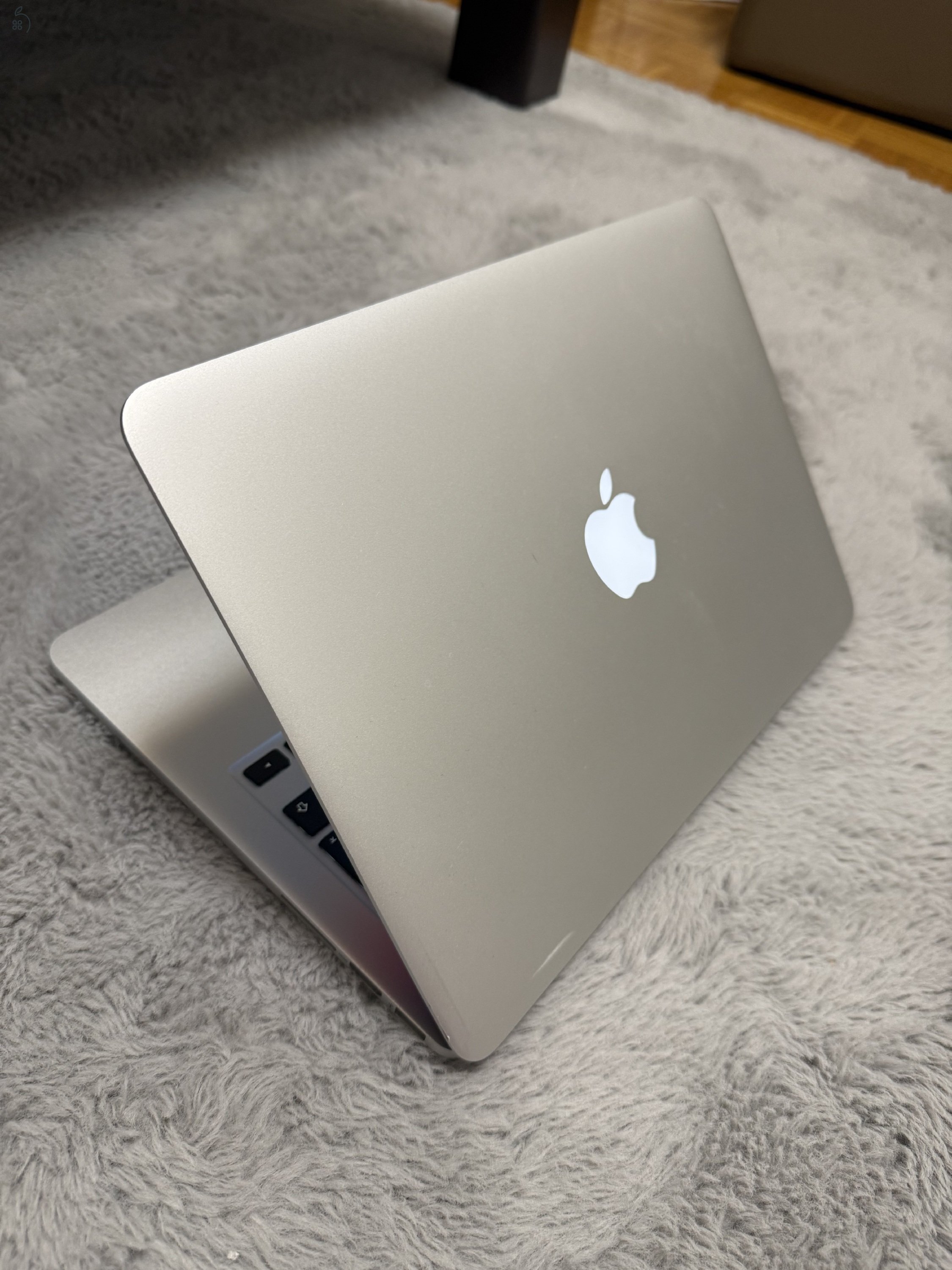 Eladó Apple MacBook Pro Retina 13” (2013 vége) – Friss akkumulátorral, megkímélt állapotban!
