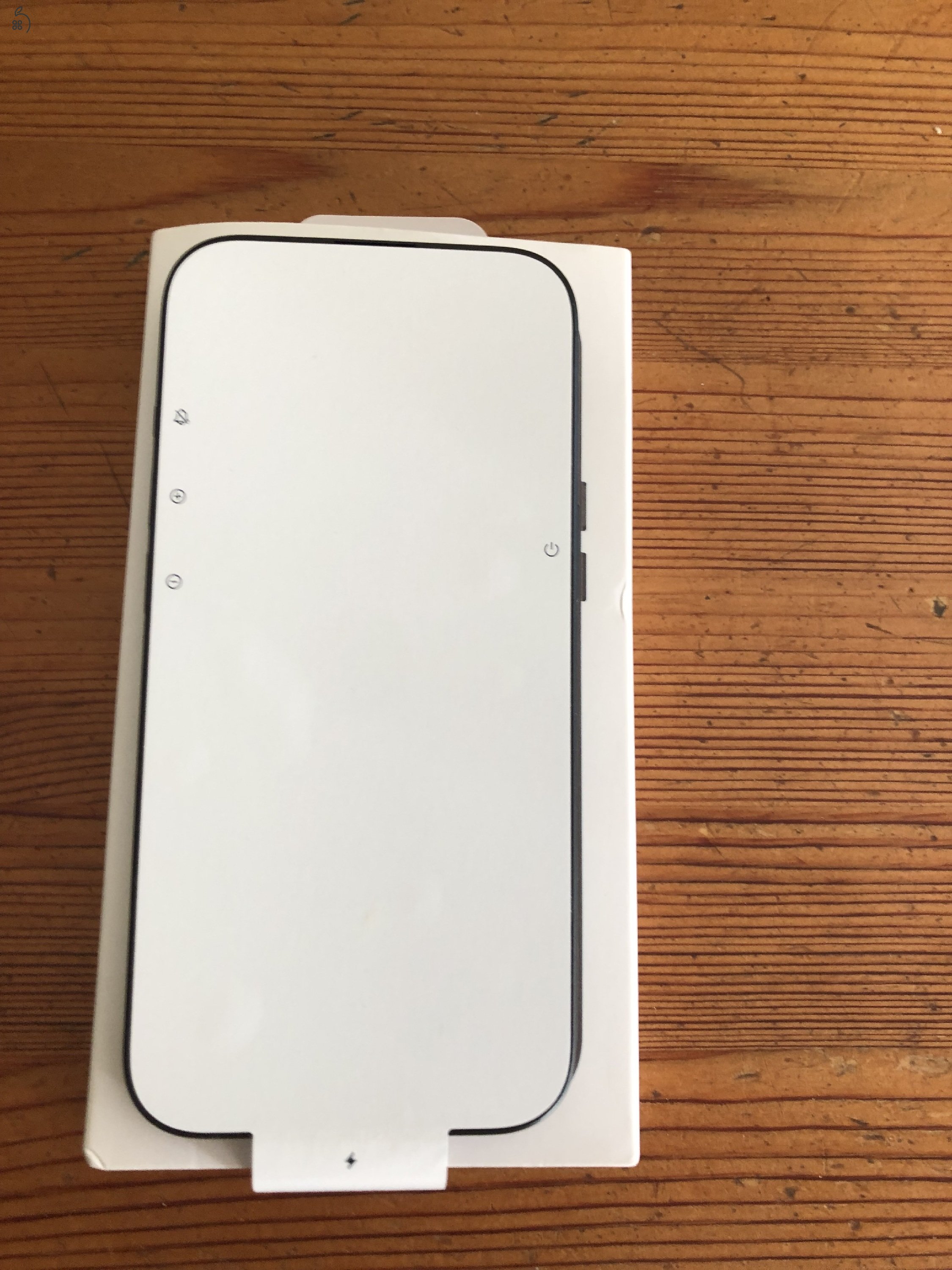 új hibátlan Iphone 15 128 tokokkal, üvegfóliával