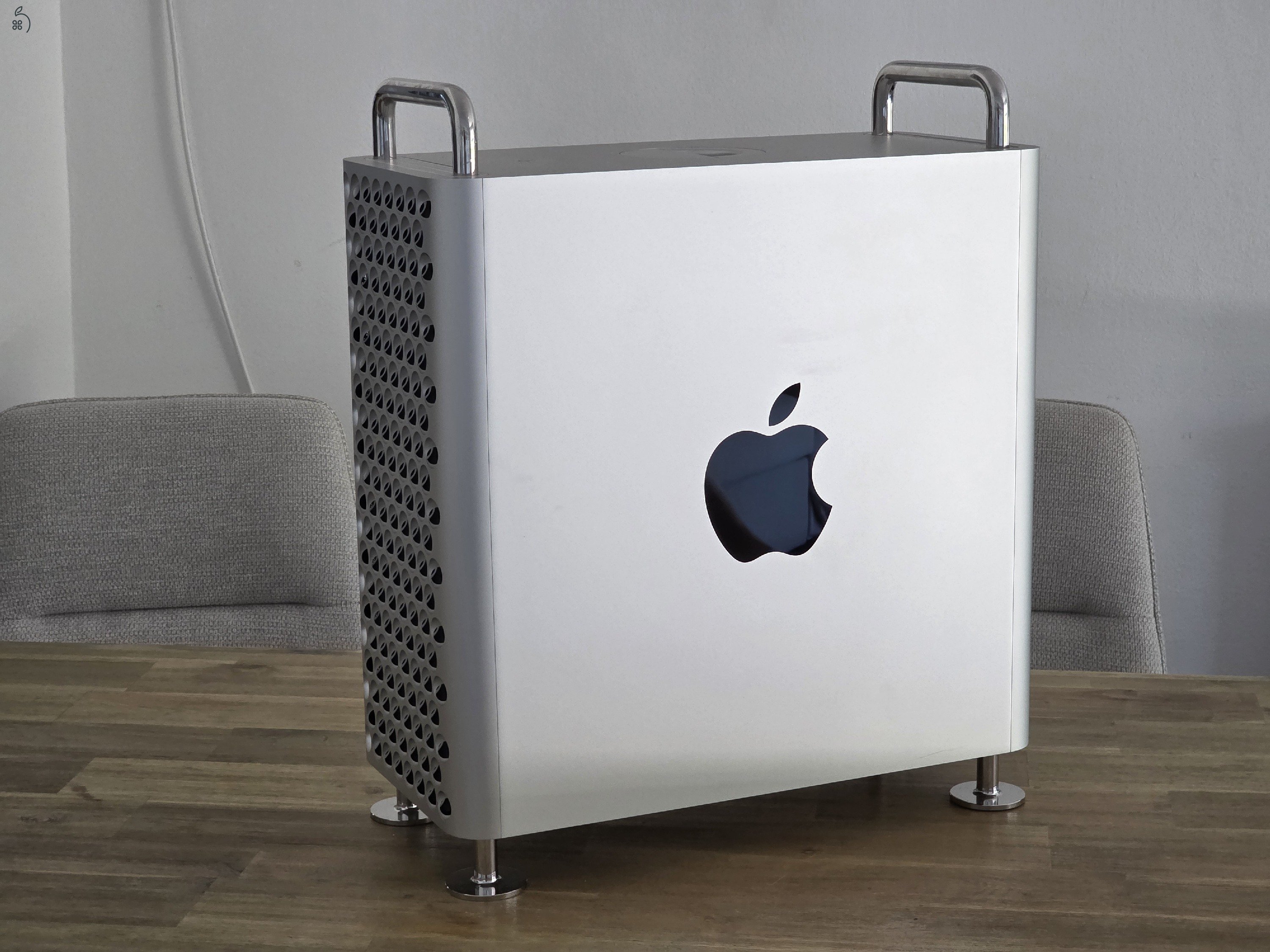 Újszerű Apple MacPro 2019 + Afterburner + Decklink 4K stúdiómunkára