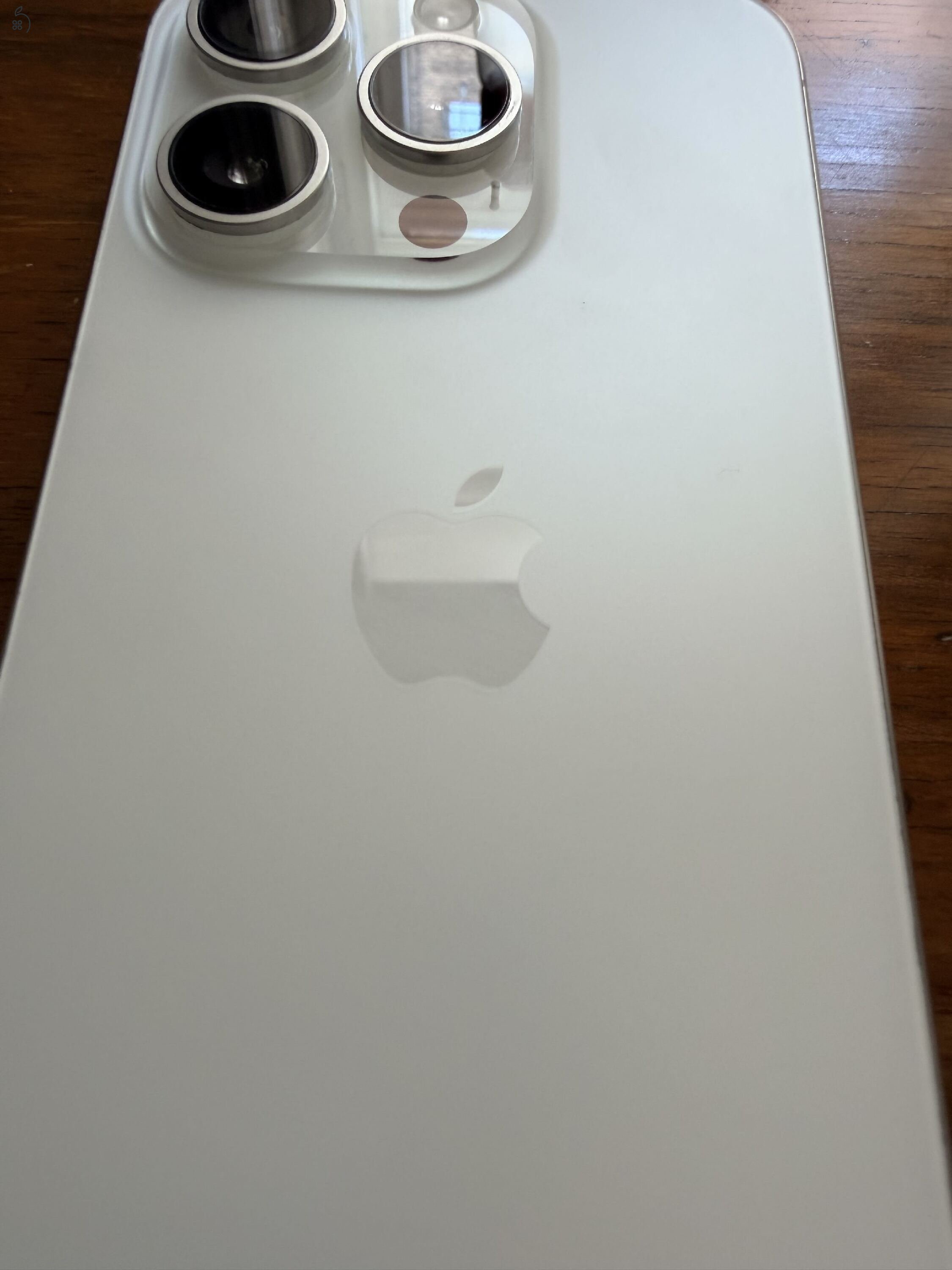 iPhone 15 Pro 128GB 100% akkumulátor