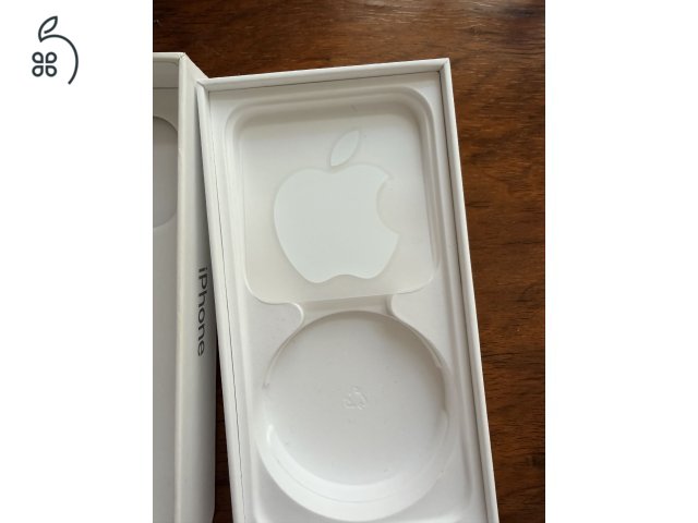 iPhone 15 Pro 128GB 100% akkumulátor