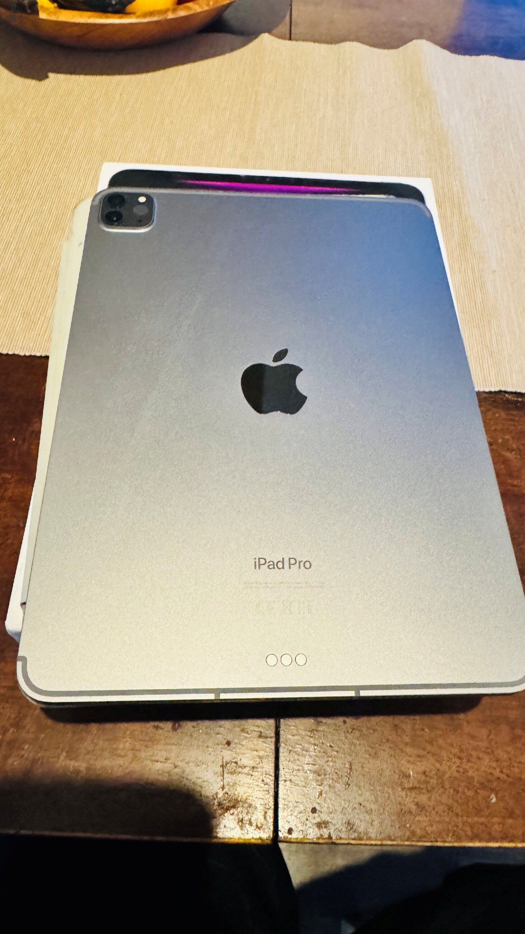 iPad Pro 11 4th Gen M2 128Gb wifi+cellular + smart tok