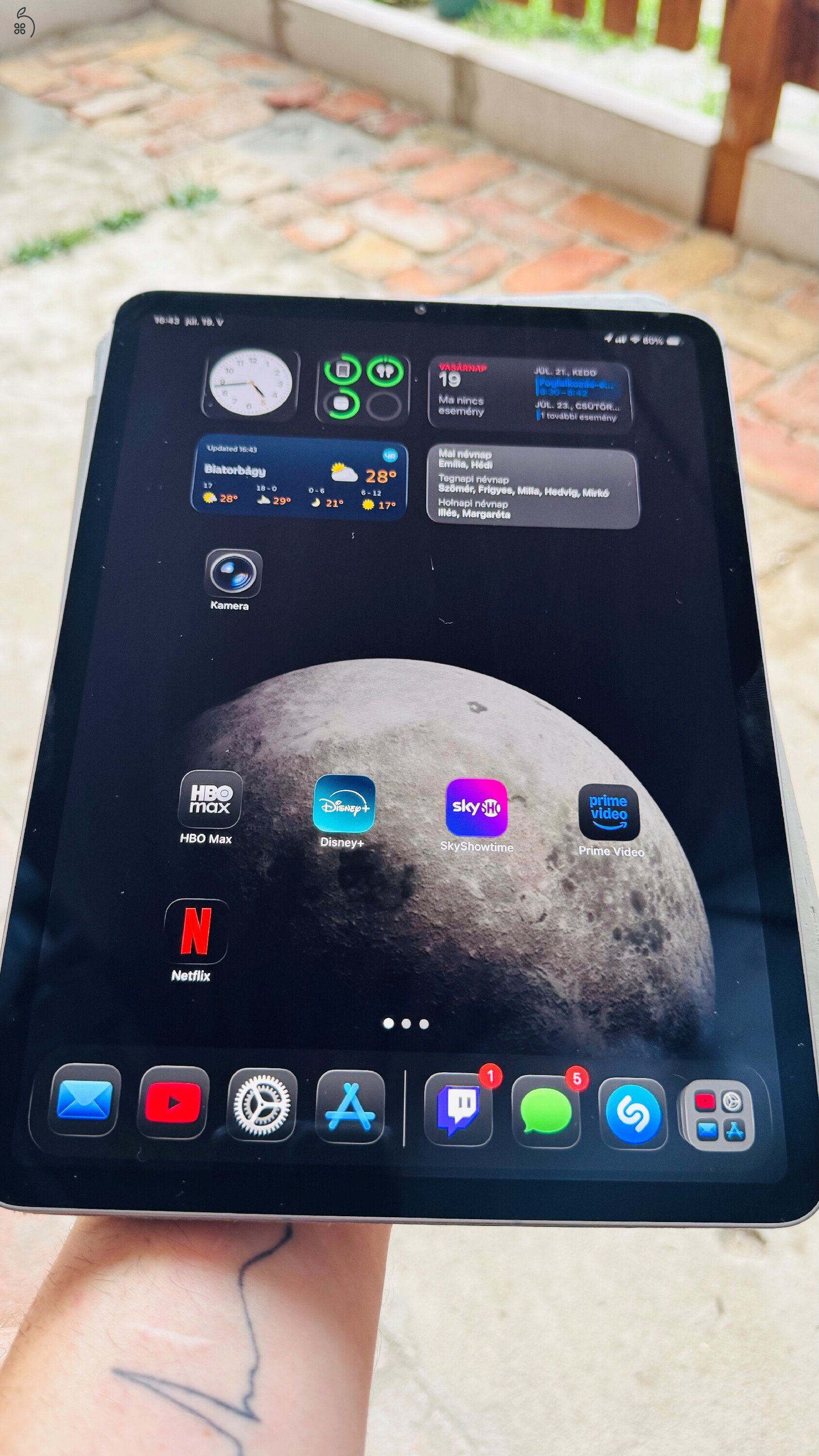 iPad Pro 11 4th Gen M2 128Gb wifi+cellular + smart tok