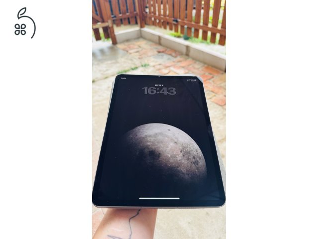 iPad Pro 11 4th Gen M2 128Gb wifi+cellular + smart tok