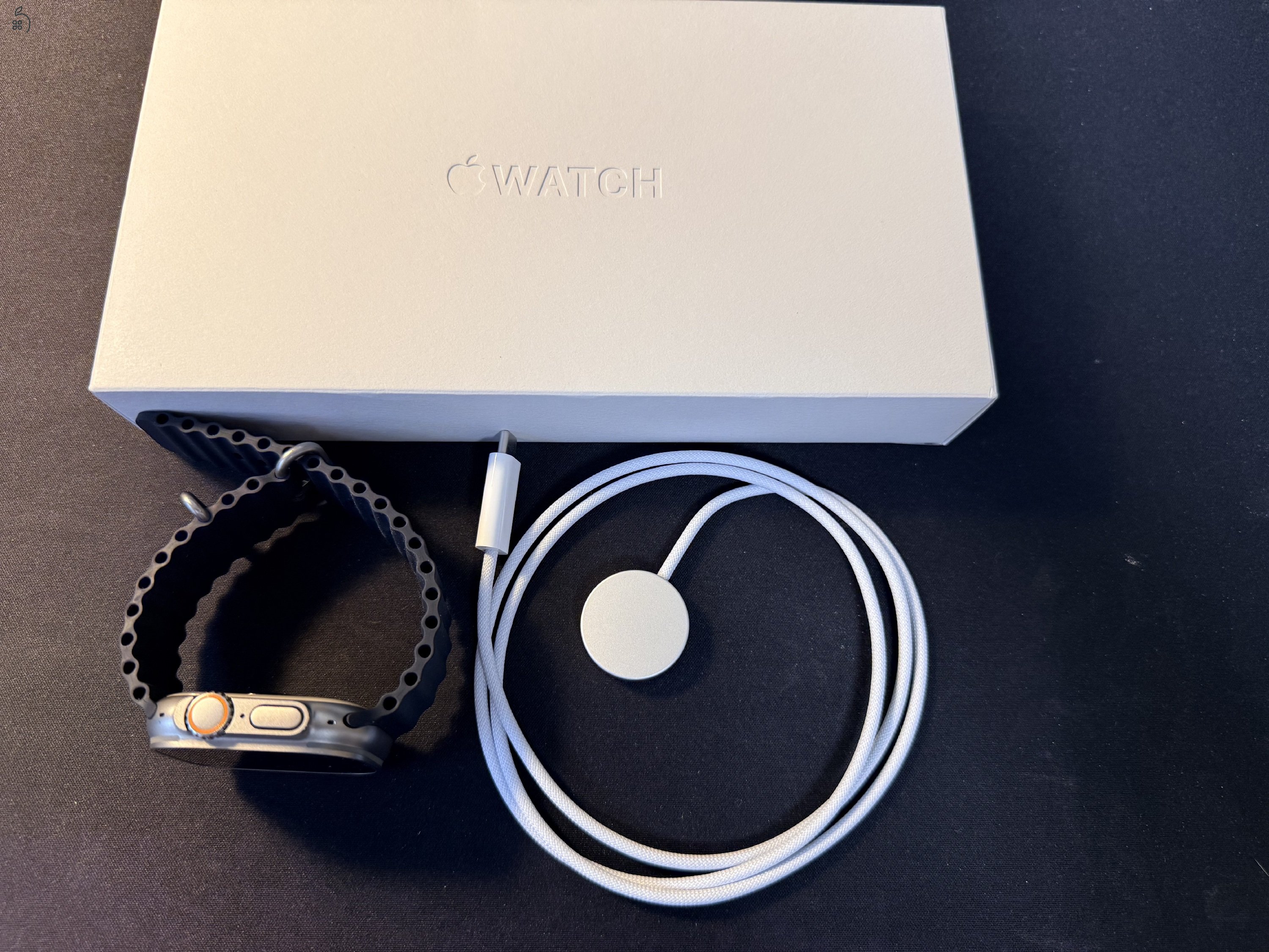 Apple Watch Ultra Midnight Ocean Band szíjjal eladó