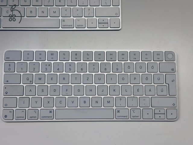  Apple iMac 27” Retina 5K (2017) | 24 GB RAM | 1 TB SSD | Teljes Apple szett