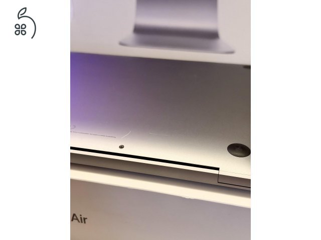 Apple MacBook Air 13” M1 (2020) | 8 GB RAM | 512 GB SSD | Doboz, számla |