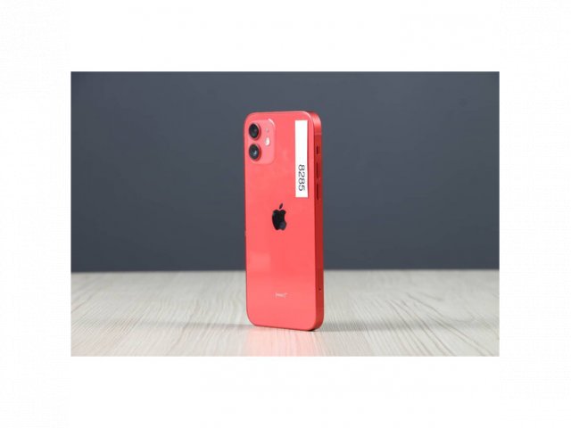 Használt Apple iPhone 12 64GB piros B US-8285