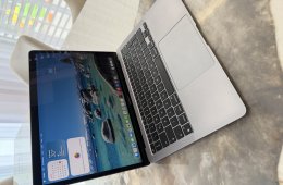 Apple MacBook Air 13
