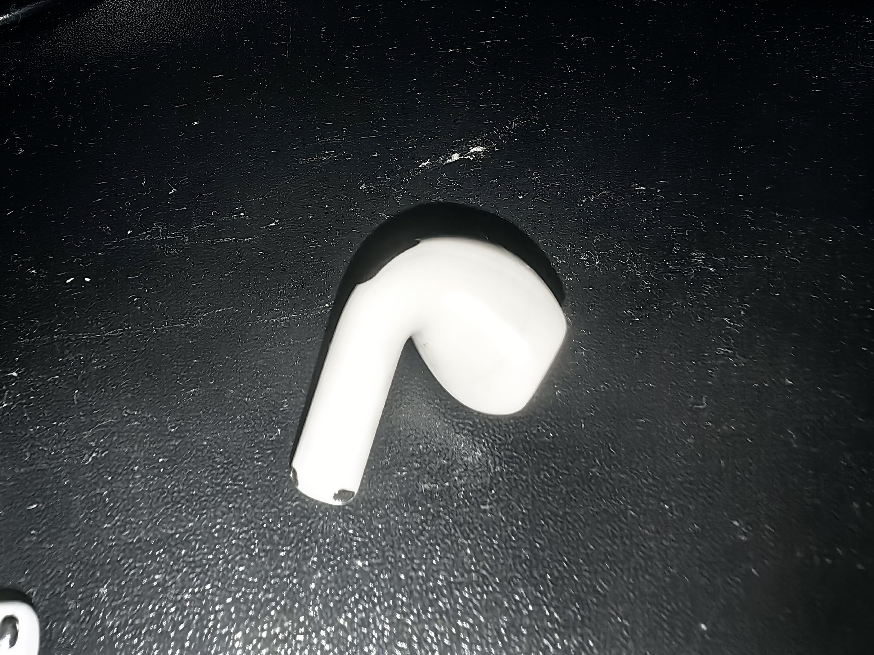 Airpods 4 ANC