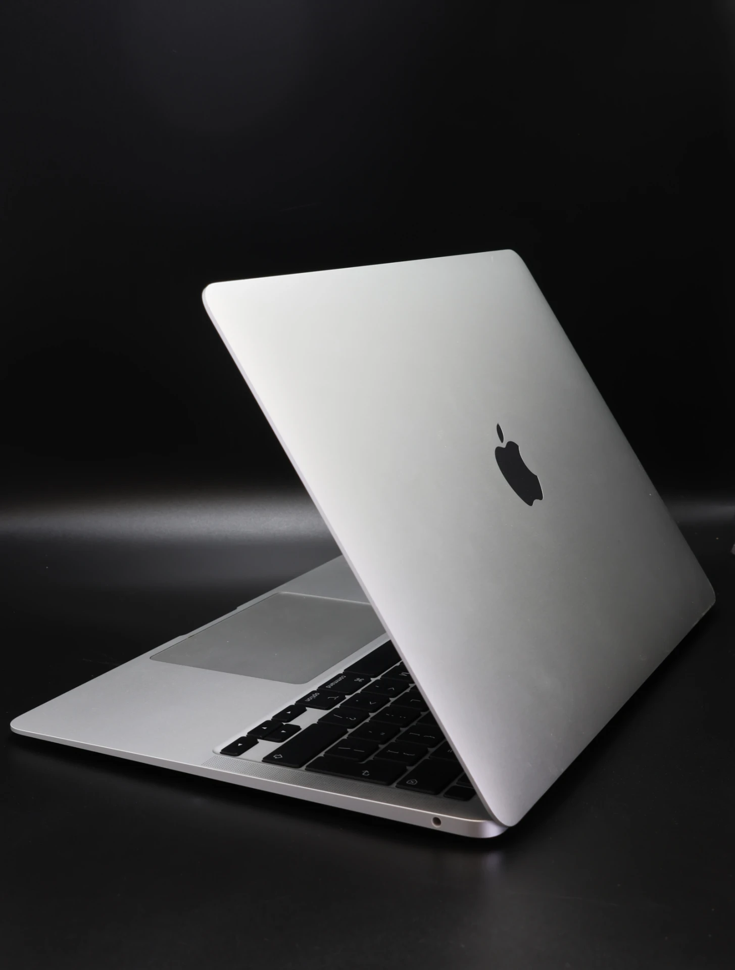 Apple MacBook Air 13″ 2020 M1 512 GB Silver 97% akku - 12 HÓ GARANCIA