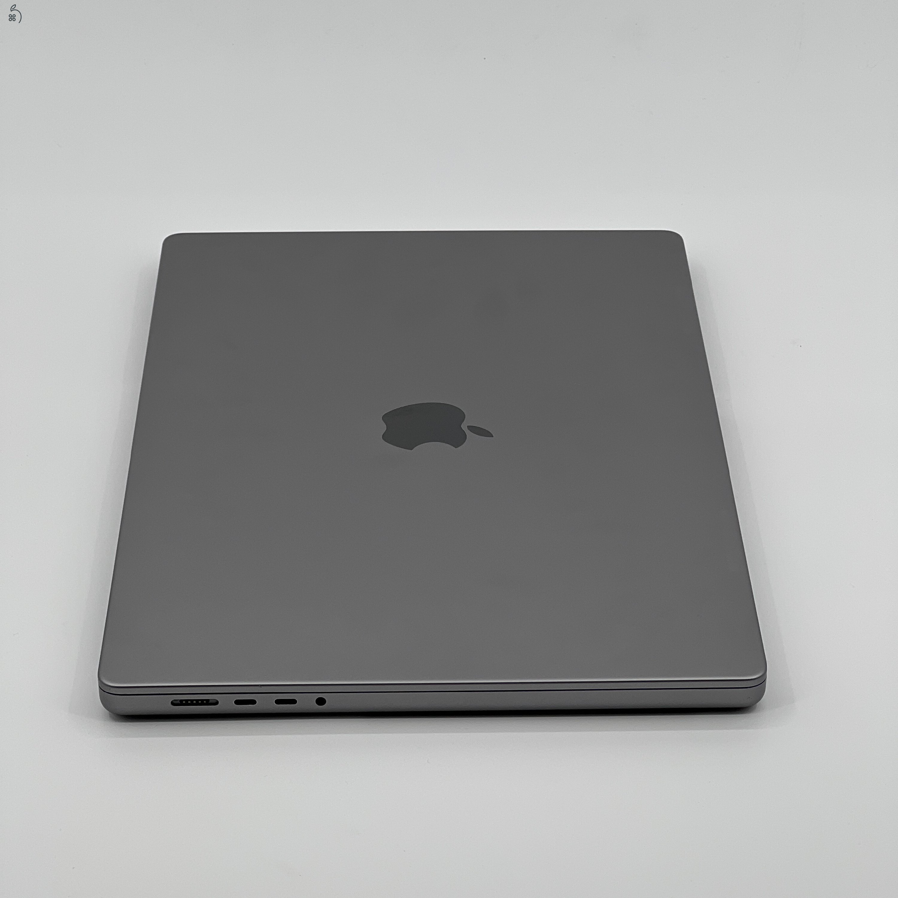 MacBook Pro 16″ 2021, M1 Pro 10 Cores, 16 GB RAM, 16 core GPU, 512 GB SSD, 27% Áfás 0489AB