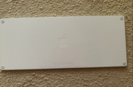  Apple Mac mini M2 Pro (32 GB / 1 TB) + Magic Keyboard