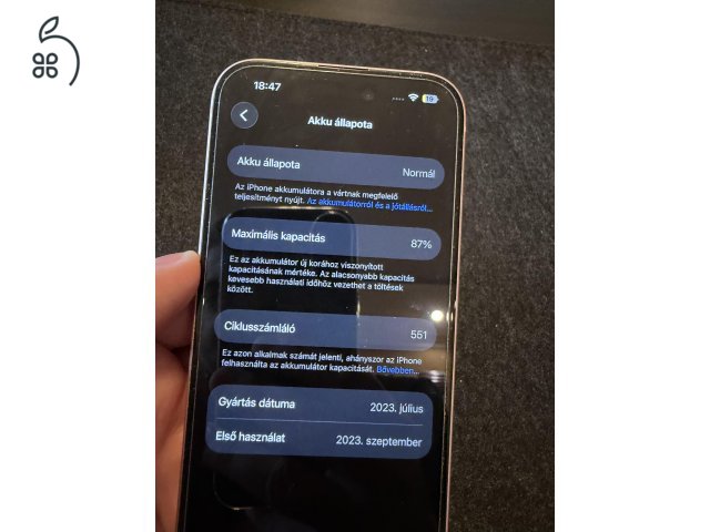 Apple iPhone 15 128 GB Pink - 87% akkumulátor - 7db extra tok és 2 üvegfólia / Független
