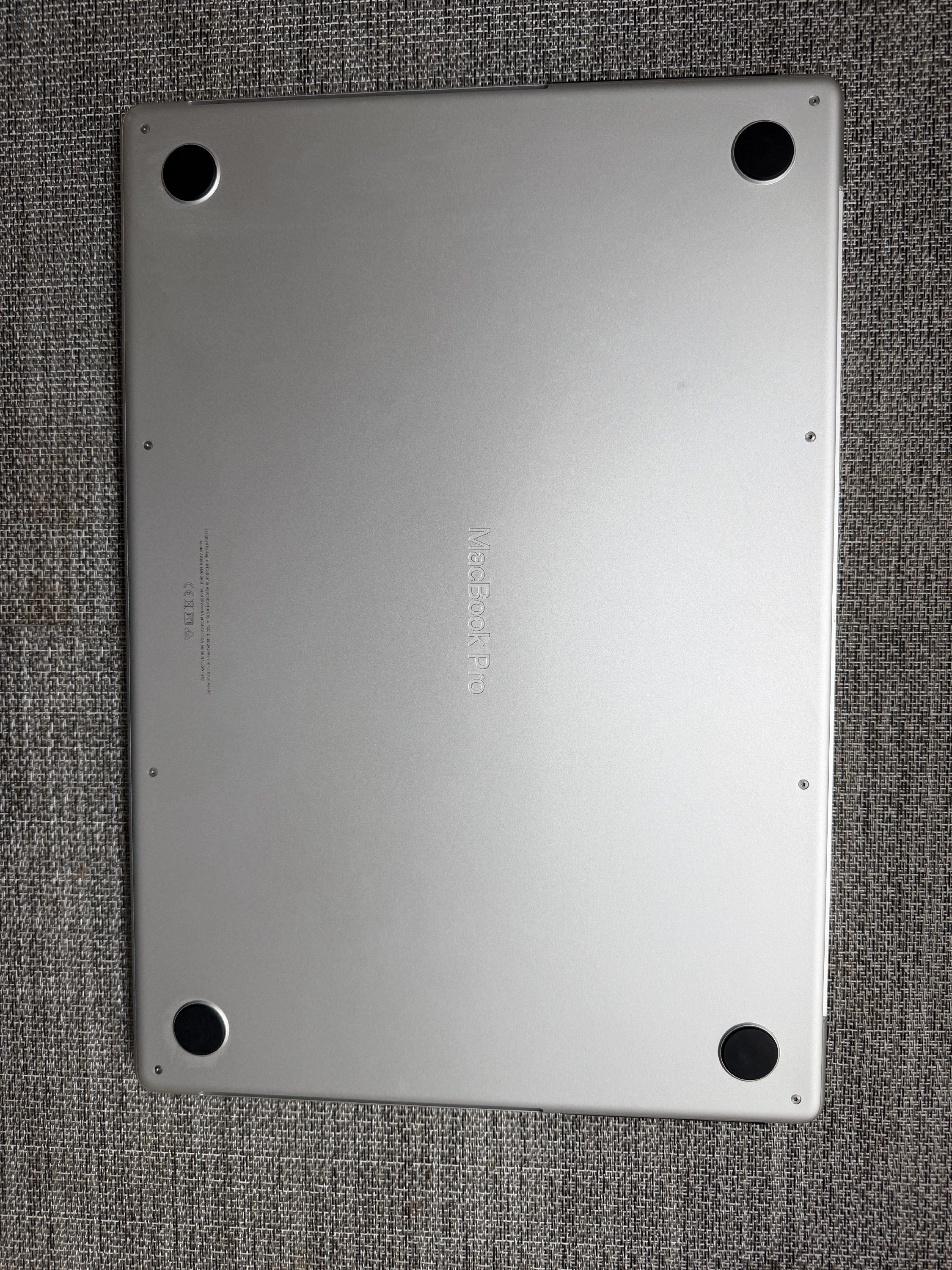  Macbook Pro 16' Silver M1 Pro /16Gb ram/ 512Gb  SSD Új Akksi!