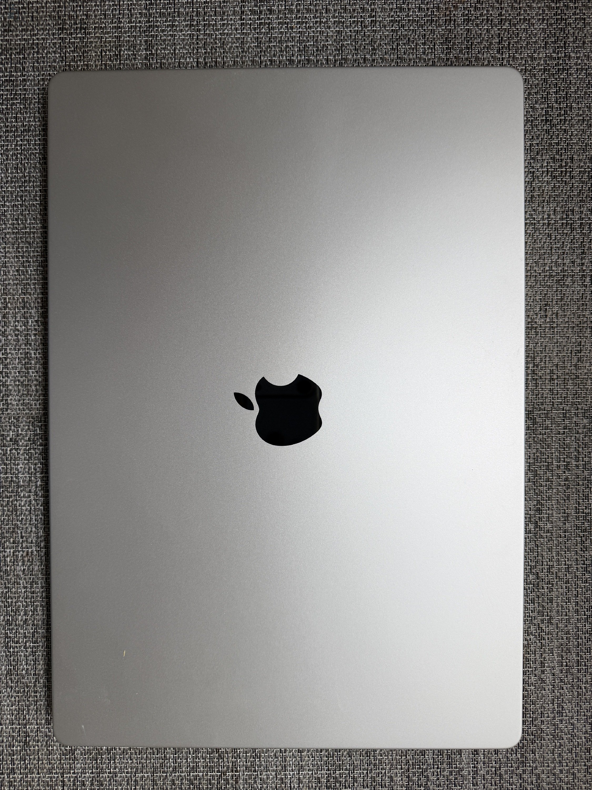  Macbook Pro 16' Silver M1 Pro /16Gb ram/ 512Gb  SSD Új Akksi!
