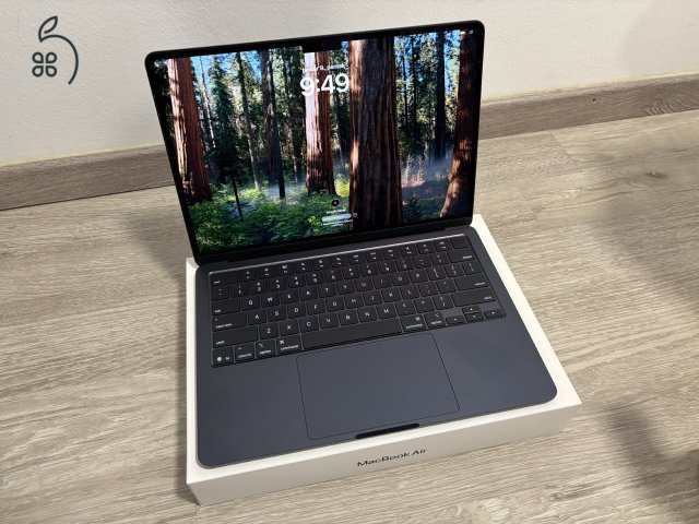 MacBook Air 2025 13,6