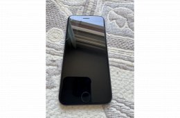iPhone 8 64 GB független, sérült