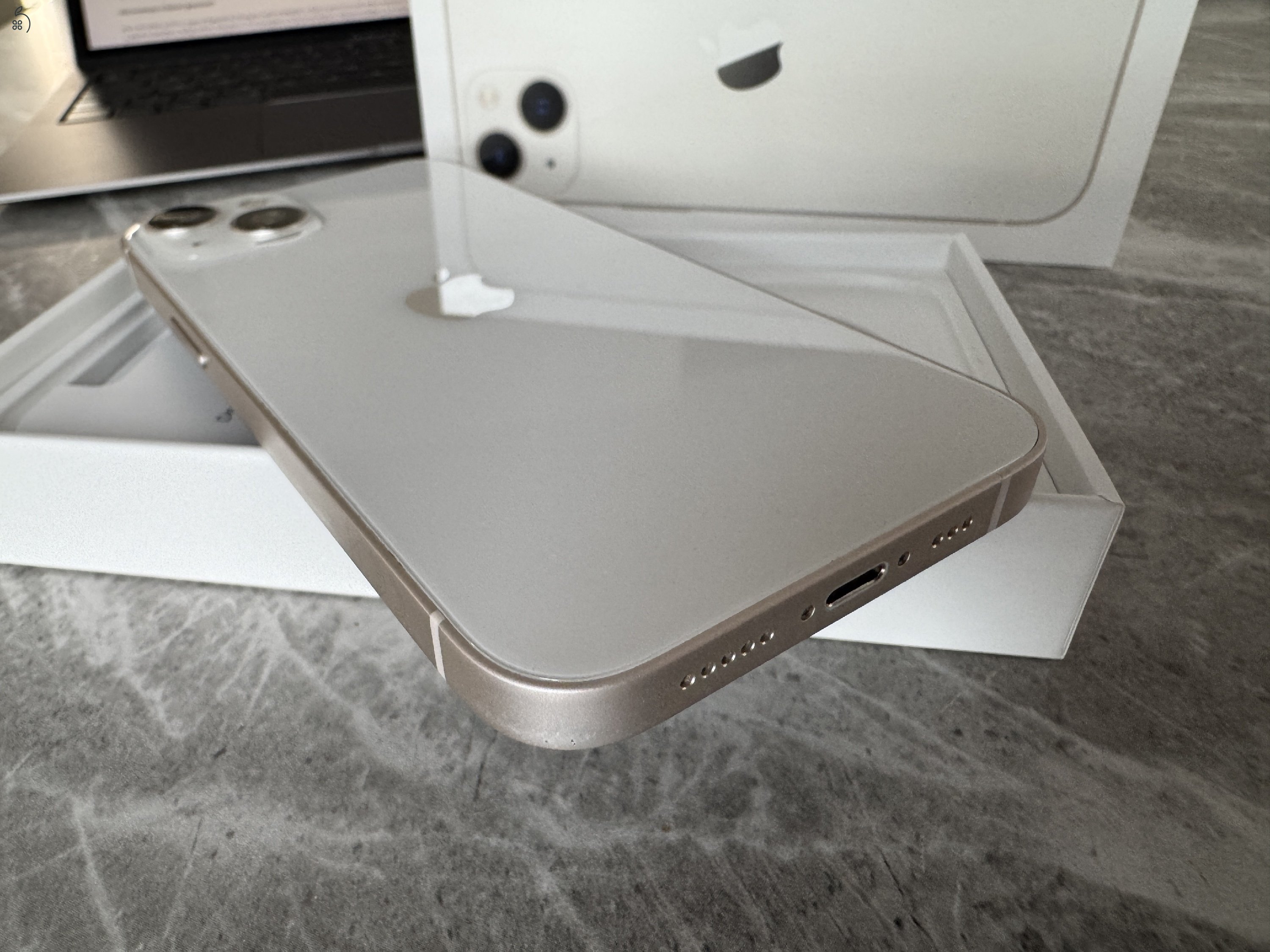 Eladó Apple iPhone 13 Starlight 128 GB független – újszerű állapotban