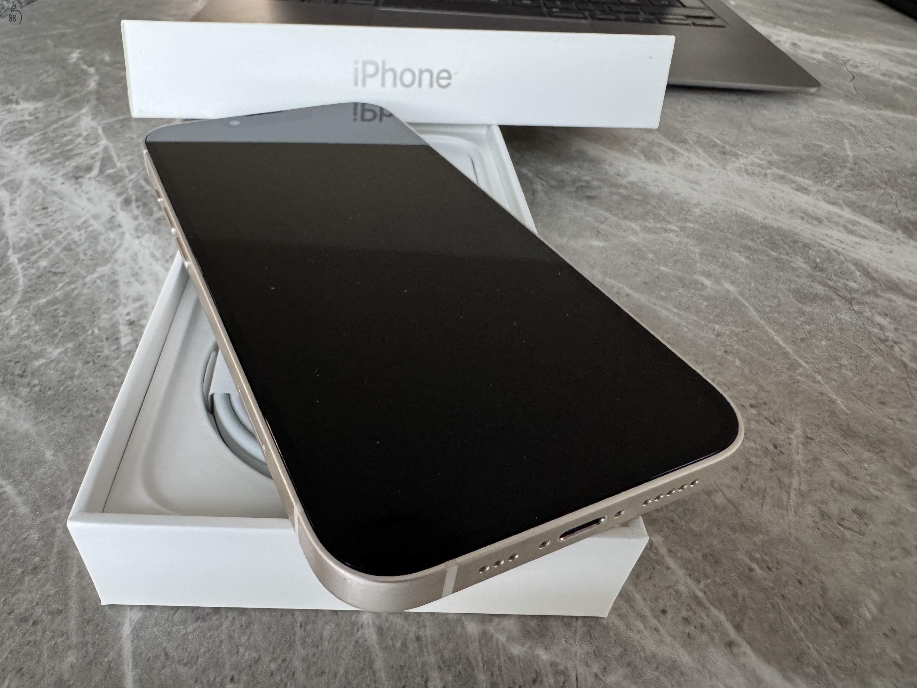 Eladó Apple iPhone 13 Starlight 128 GB független – újszerű állapotban