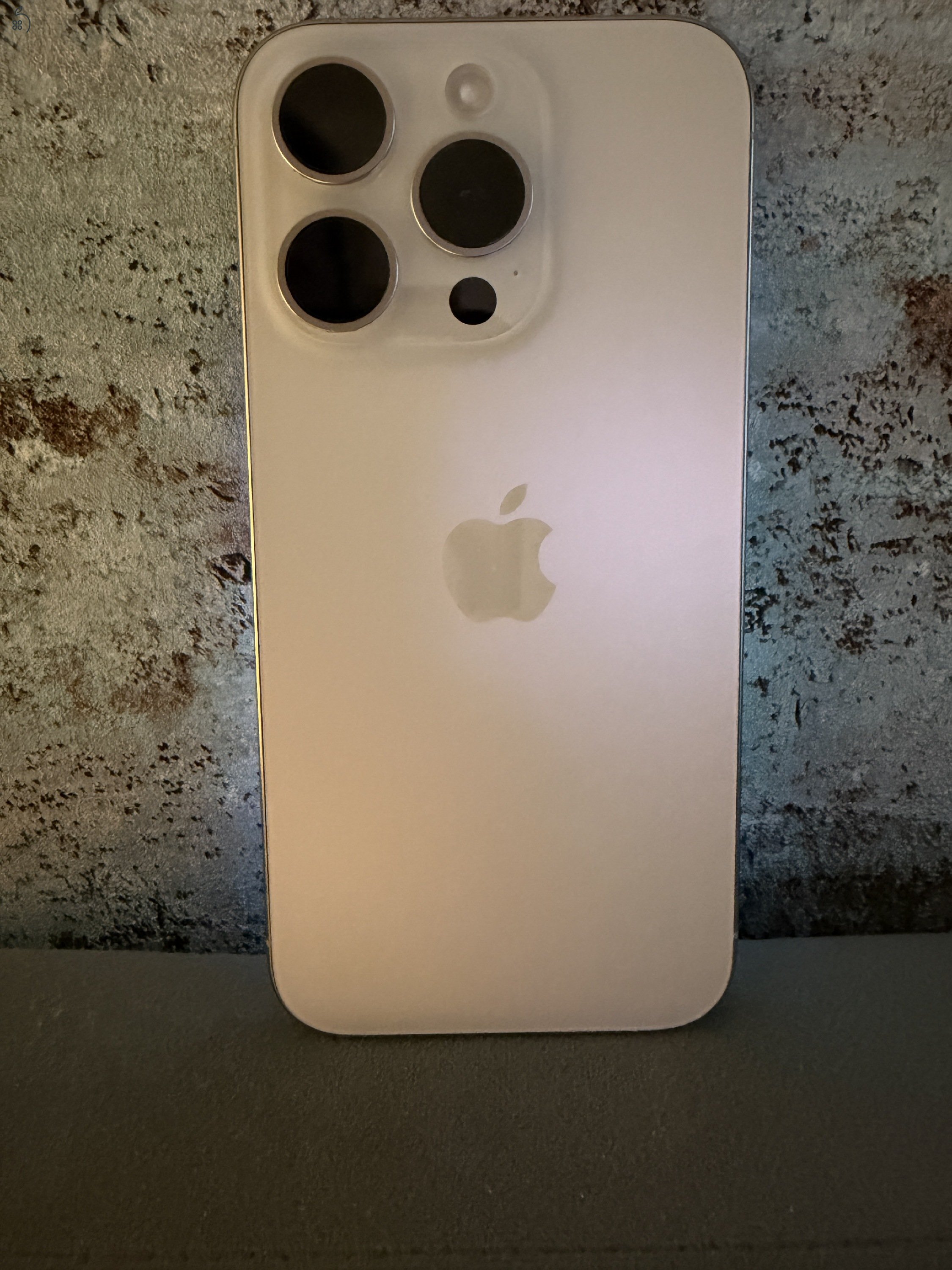 Eladó Apple iPhone 15 Pro 256 GB – Független