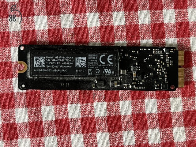 512 GB APPLE 100 / 100 % -os SSD eladó.
