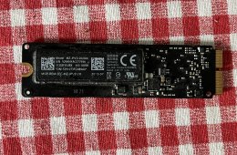 512 GB APPLE 100 / 100 % -os SSD eladó.