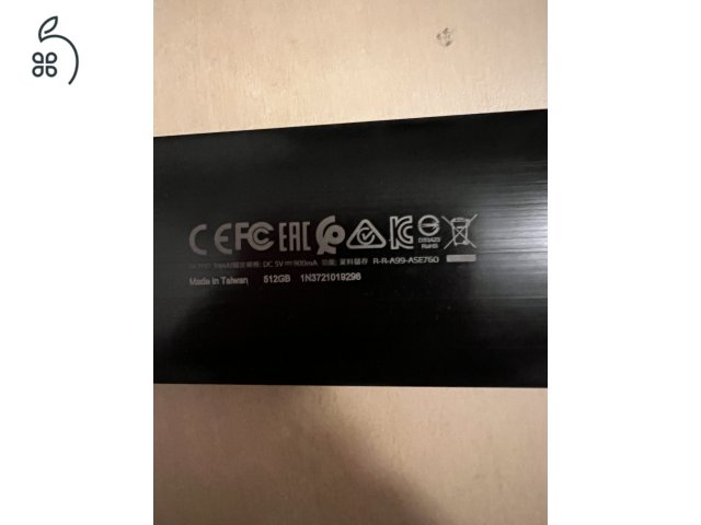 Hordozható SSD ADATA SE760 512 GB Type-C