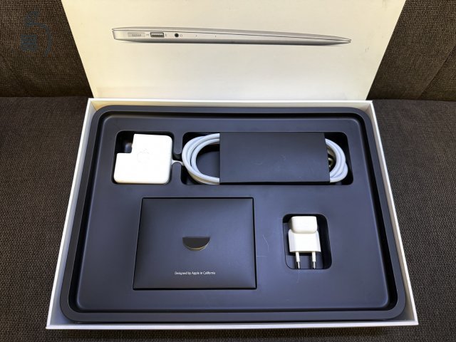 MacBook Air 13” A1466 (2017) | 256 GB | Új akkumulátor | Doboz + eredeti töltő