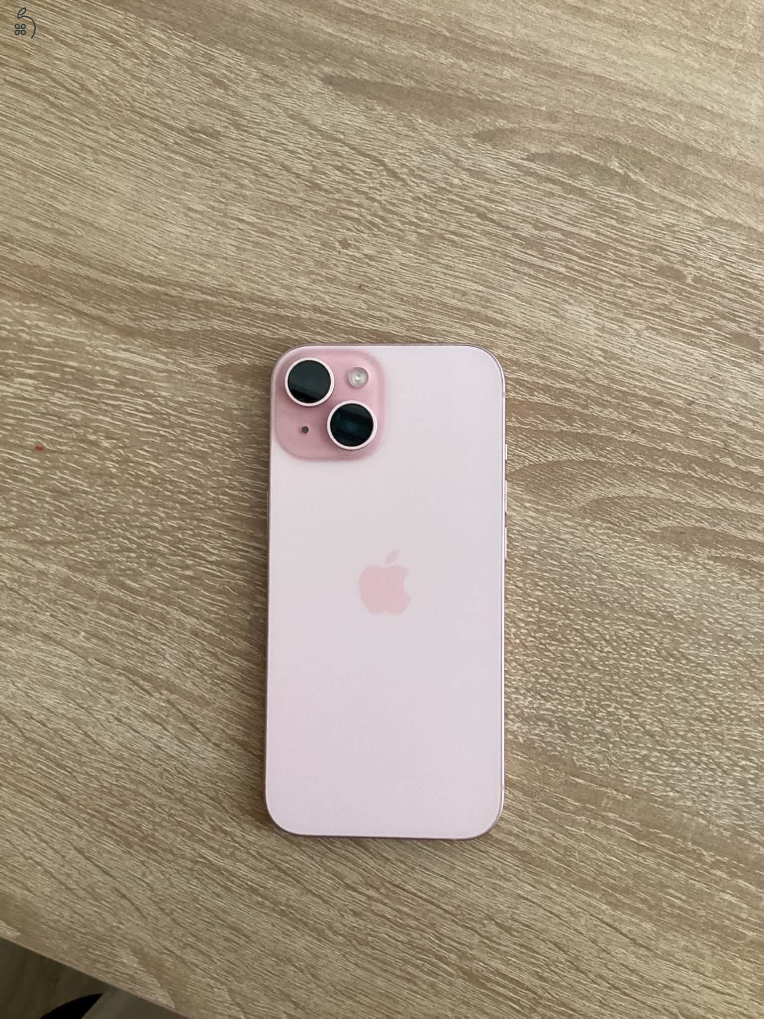 Eladó iPhone 15 kártyafüggetlen 128GB 84%