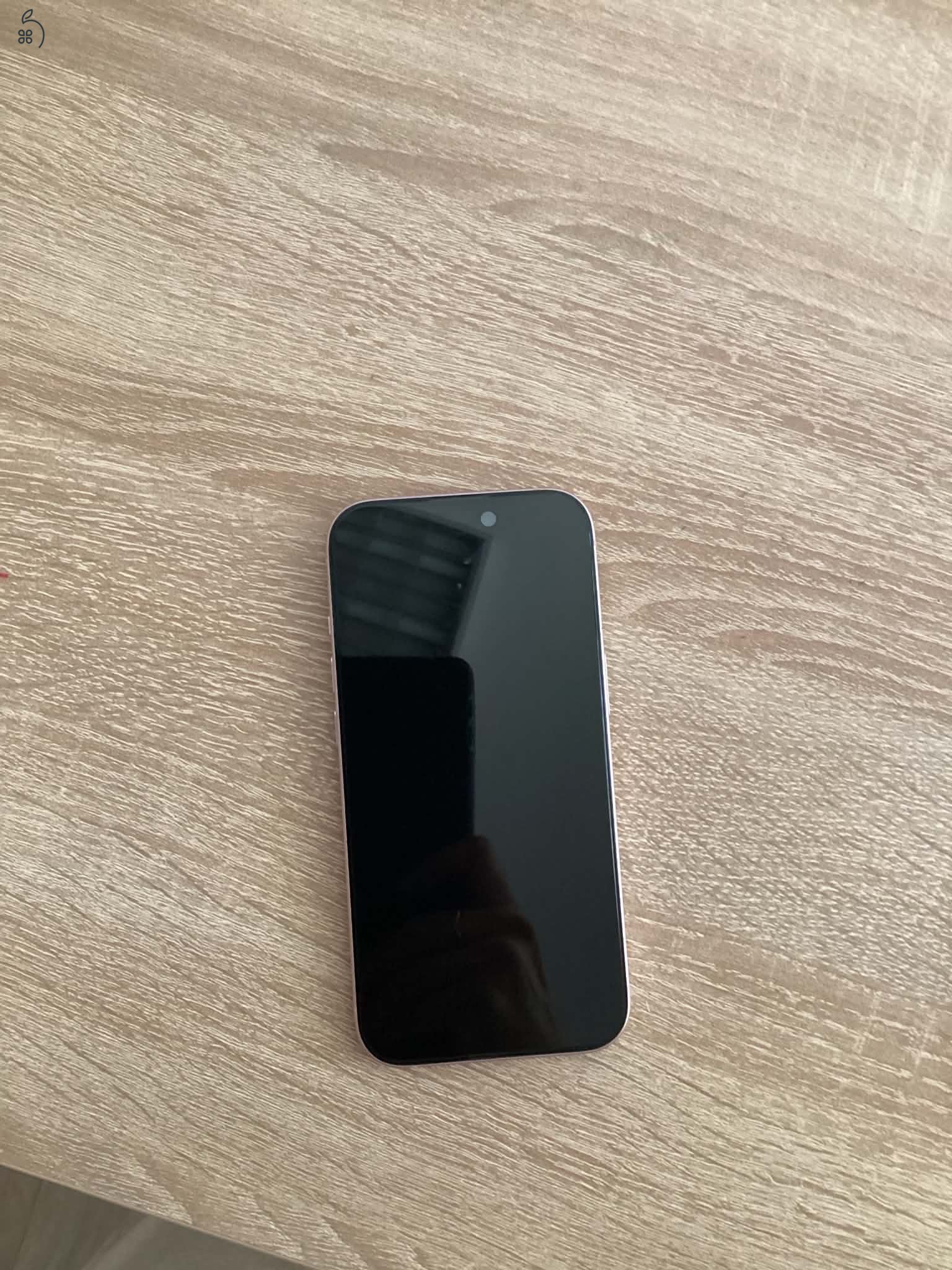 Eladó iPhone 15 kártyafüggetlen 128GB 84%