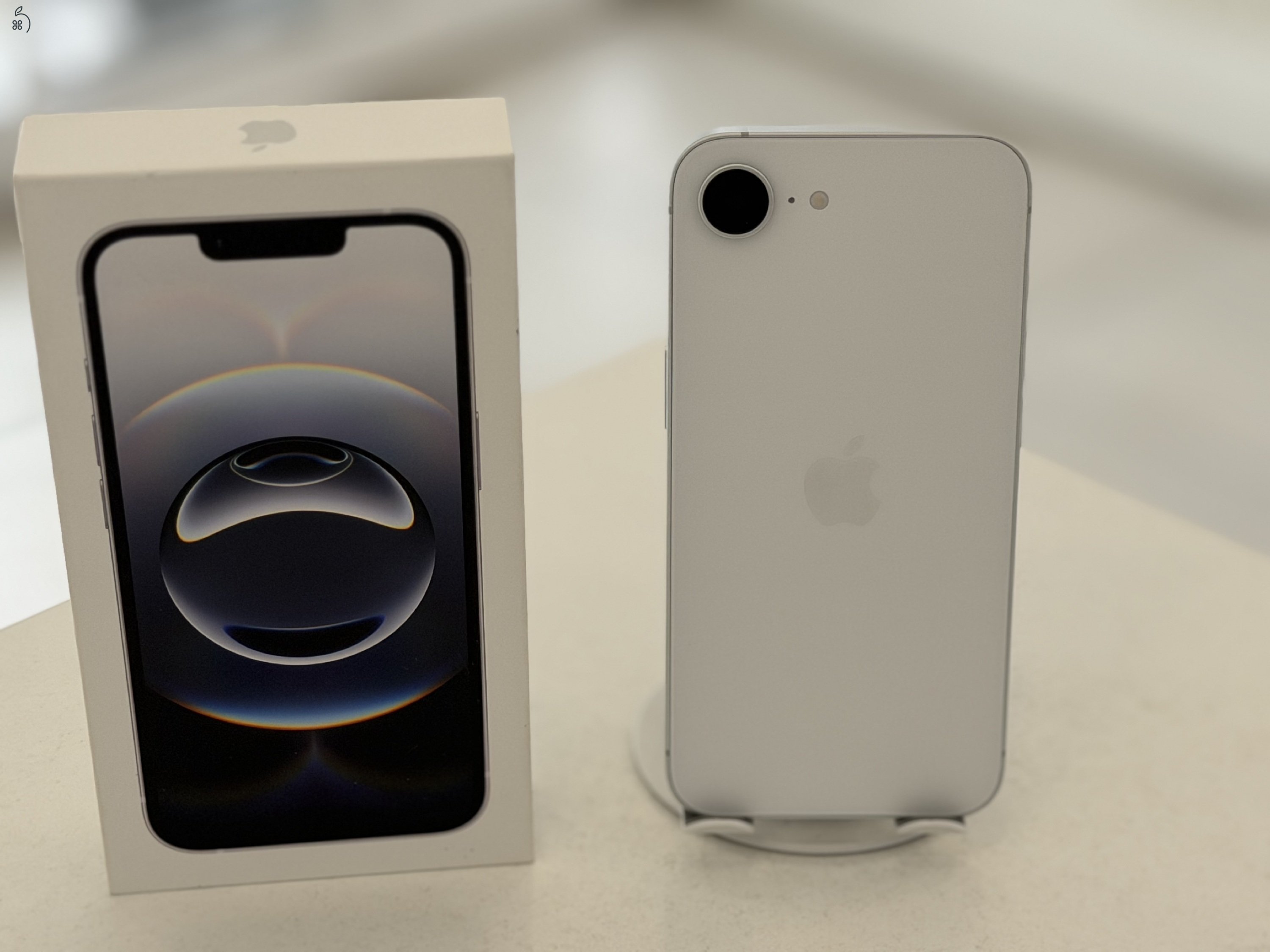 iPhone 16e 128GB Független Mint Az Új/2028.01.26.Apple Gar./Akku 100%/p4953