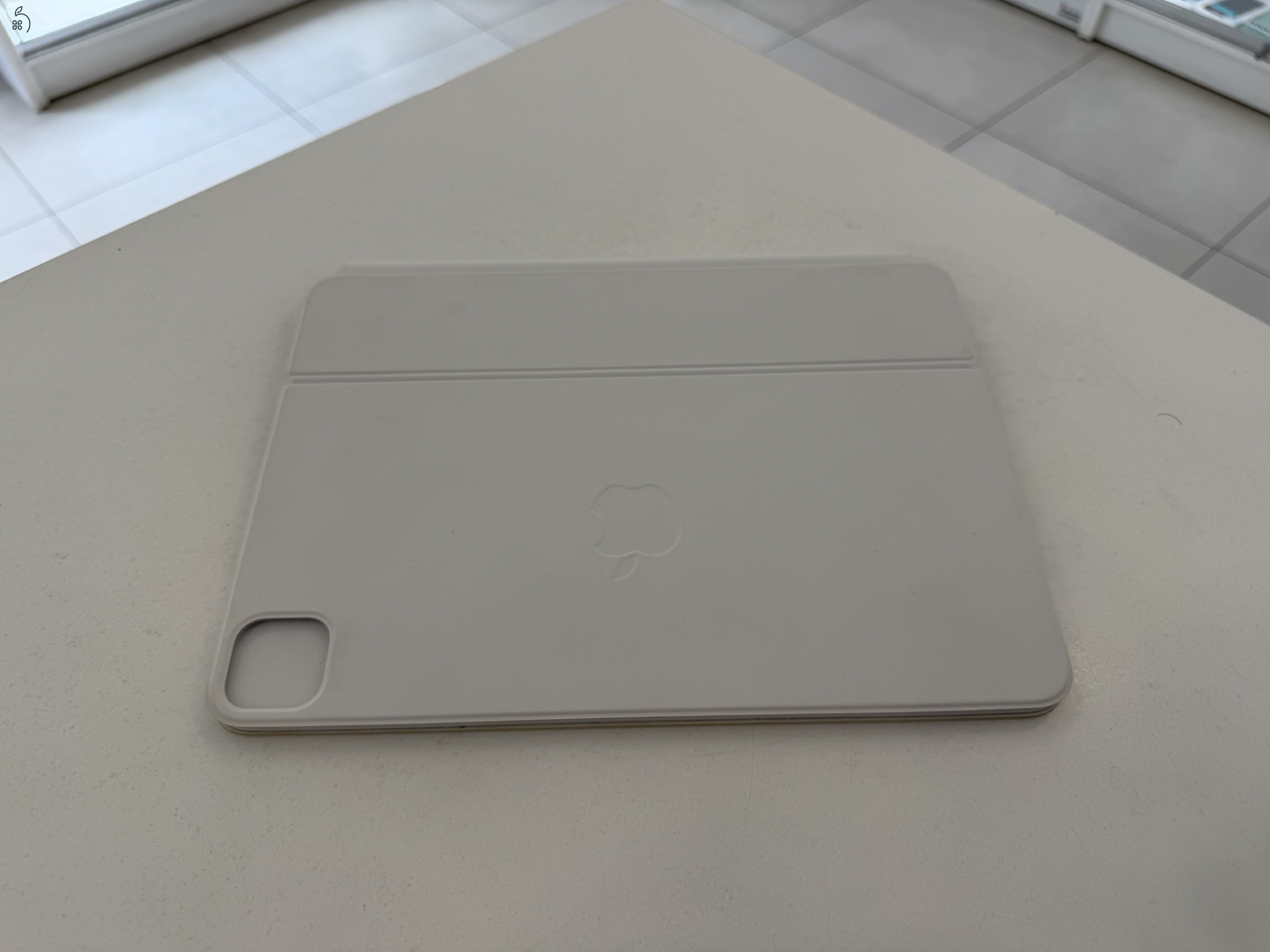 iPad Magic Keyboard 11