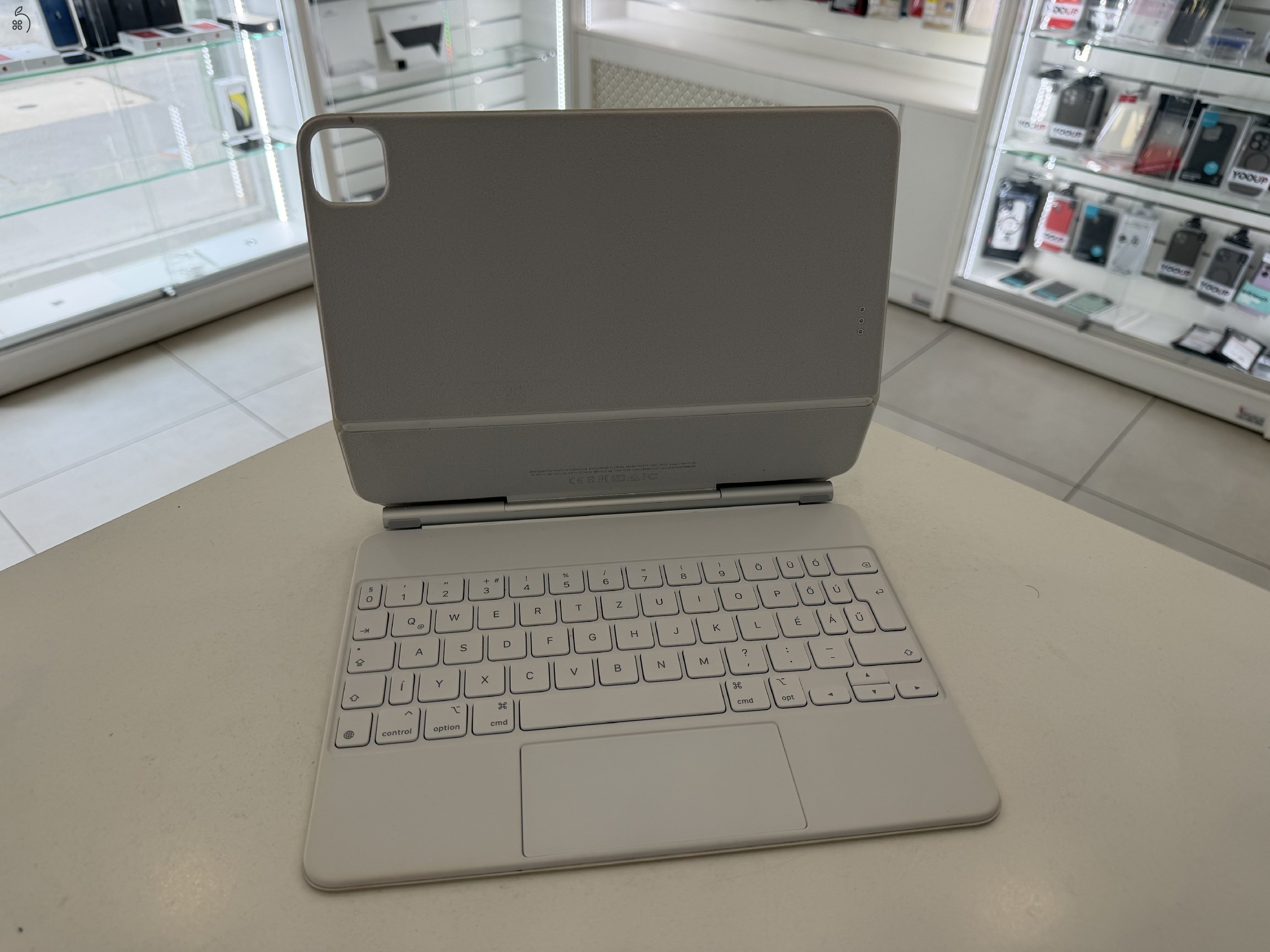 iPad Magic Keyboard 11