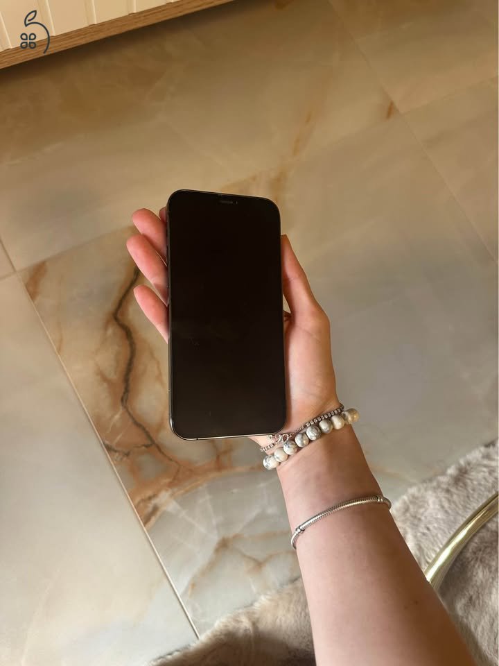 Iphone 12 pro Grafitszürke színben
