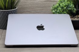 Hibátlan MacBook Air 2022 M2 13” 512GB 8GB 2 ÉV Garanciával