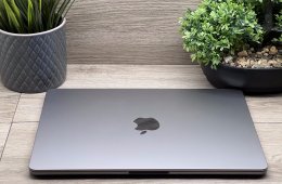 Hibátlan MacBook Air 2022 M2 13” 512GB 8GB 2 ÉV Garanciával