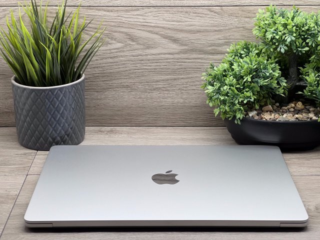 Hibátlan MacBook Air 2023 M2 15” 256GB 8GB 2 ÉV Garanciával 100%