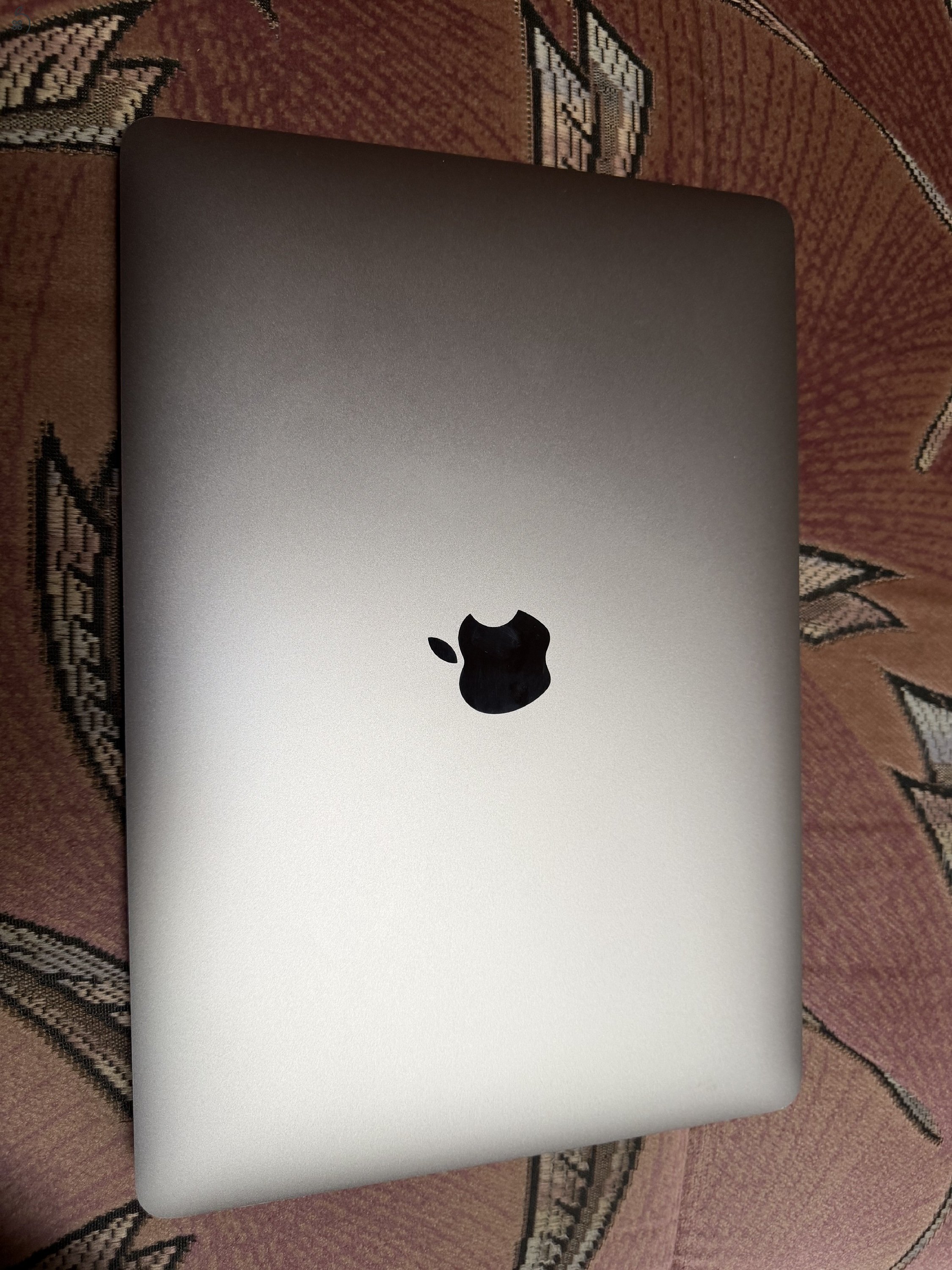 Apple MacBook Air 13” M1 (2020) – 8 GB RAM / 256 GB SSD – Gyári doboz + töltő