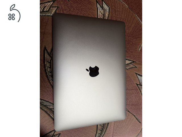 Apple MacBook Air 13” M1 (2020) – 8 GB RAM / 256 GB SSD – Gyári doboz + töltő