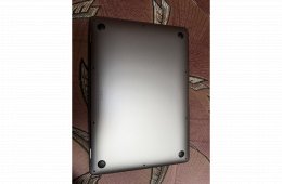Apple MacBook Air 13” M1 (2020) – 8 GB RAM / 256 GB SSD – Gyári doboz + töltő