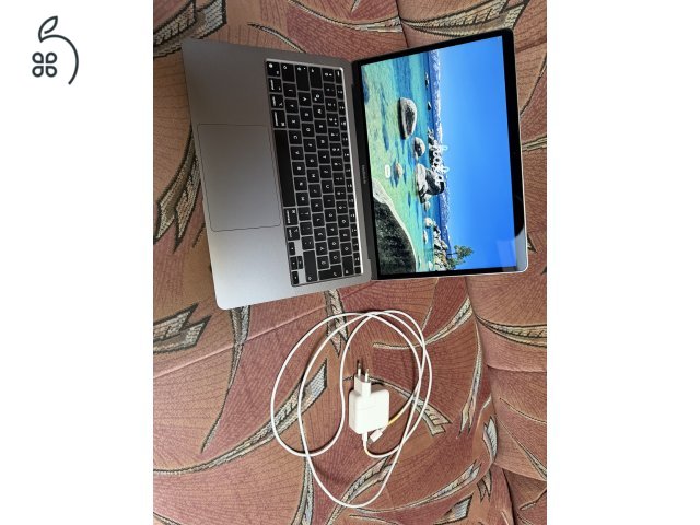 Apple MacBook Air 13” M1 (2020) – 8 GB RAM / 256 GB SSD – Gyári doboz + töltő