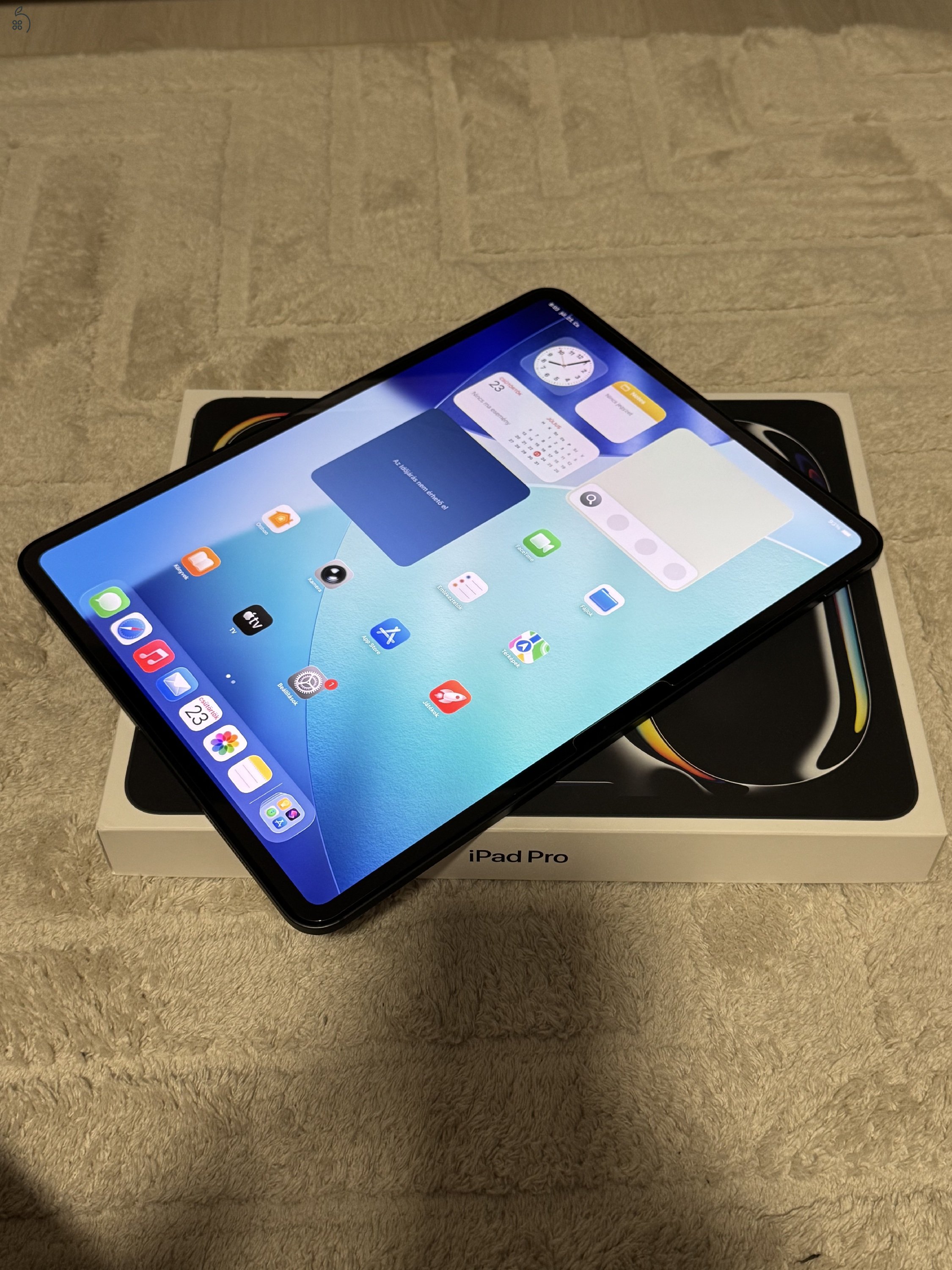 Gyönyörű iPad PRO 13 M4 Chip 256GB WIFI + 5G Cellular 100% akku!