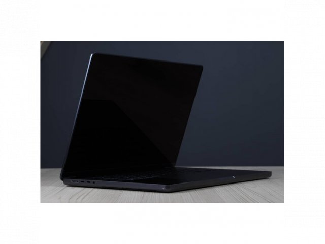 Újszerű MacBook Pro 16