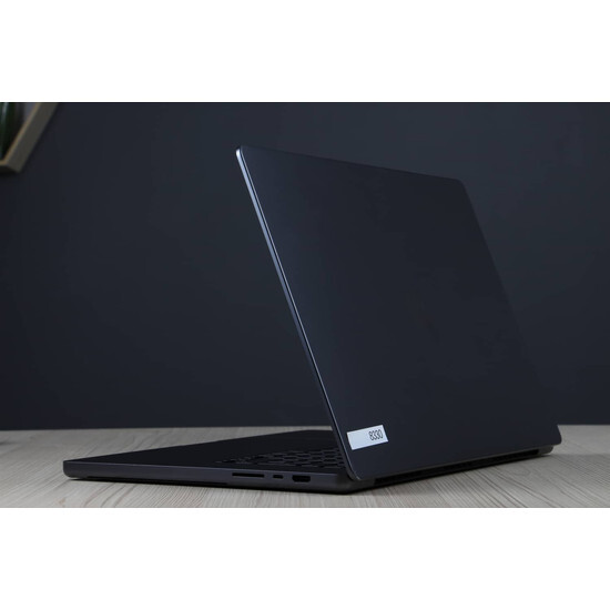 Újszerű MacBook Pro 16