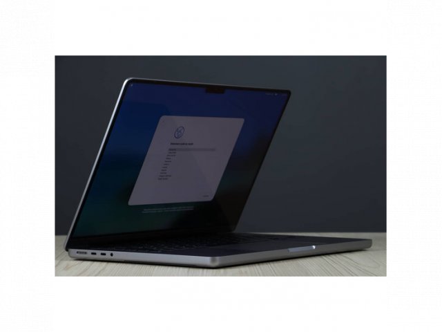 Újszerű MacBook Pro 14
