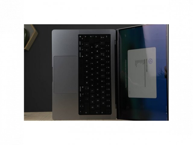 Újszerű MacBook Pro 14